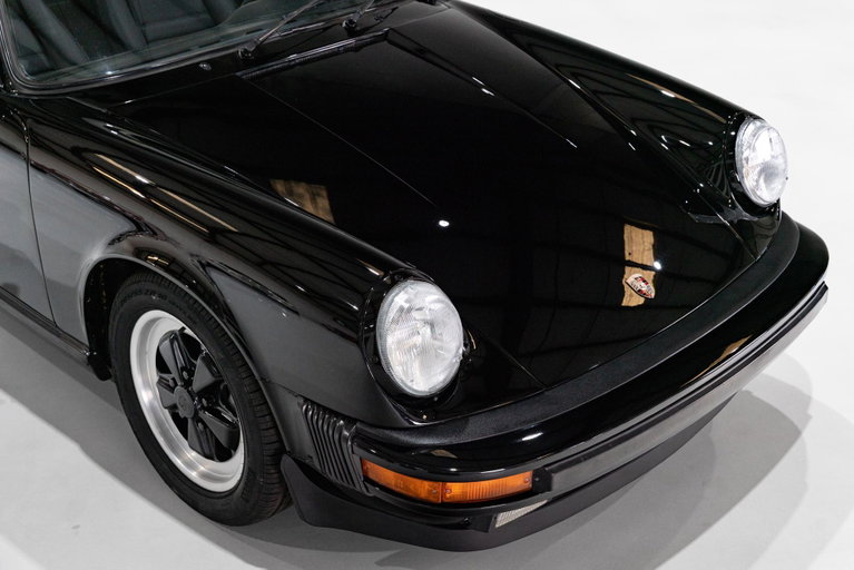 Porsche 911 Carrera 3.2 (US)