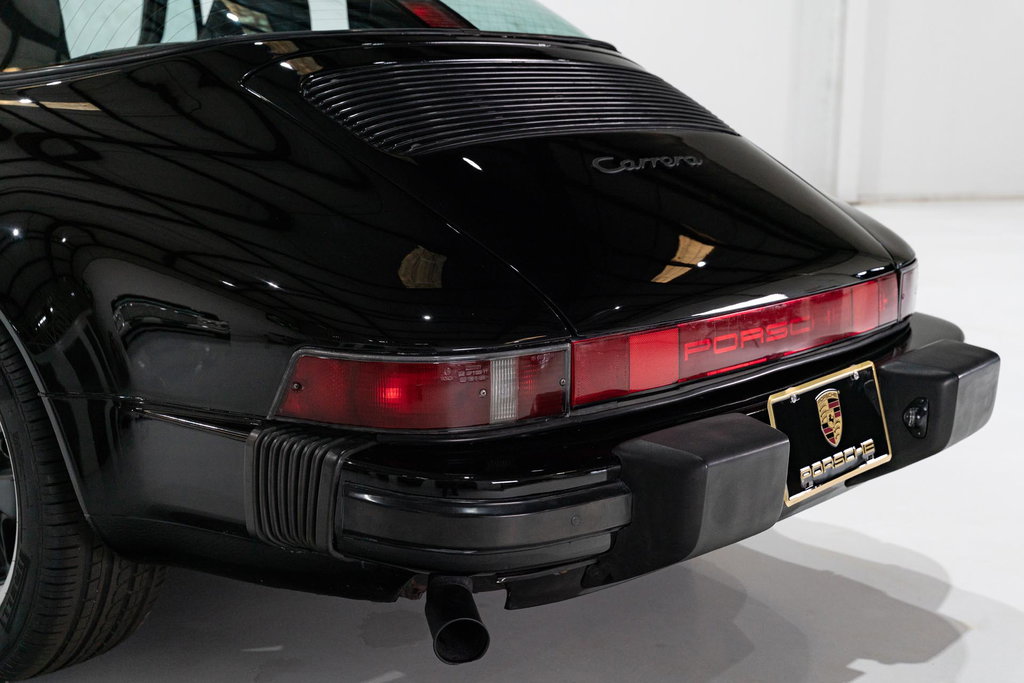 Porsche 911 Carrera 3.2 (US)