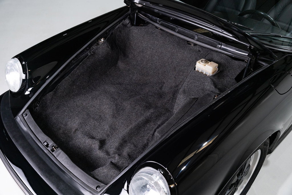 Porsche 911 Carrera 3.2 (US)