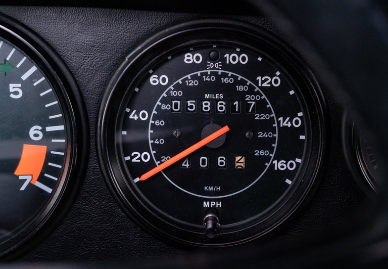 Porsche 911 Carrera 3.2 (US)