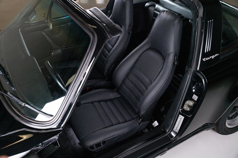Porsche 911 Carrera 3.2 (US)