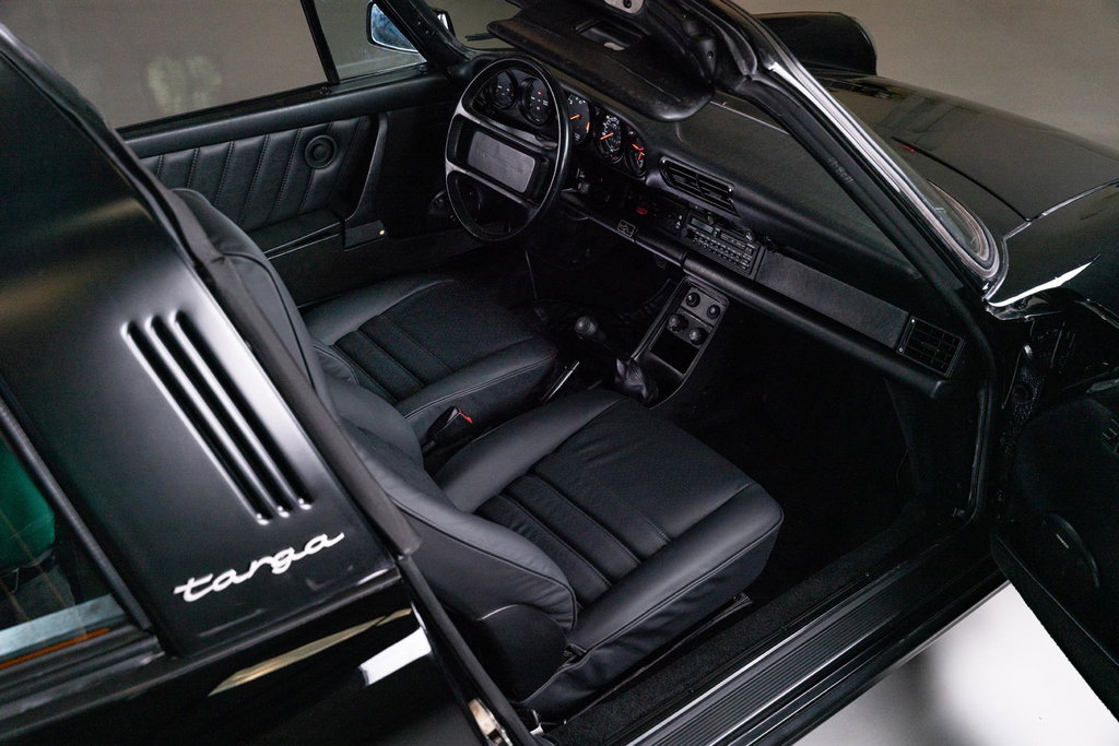 Porsche 911 Carrera 3.2 (US)