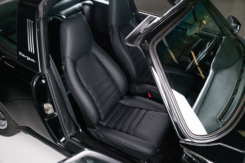 Porsche 911 Carrera 3.2 (US)
