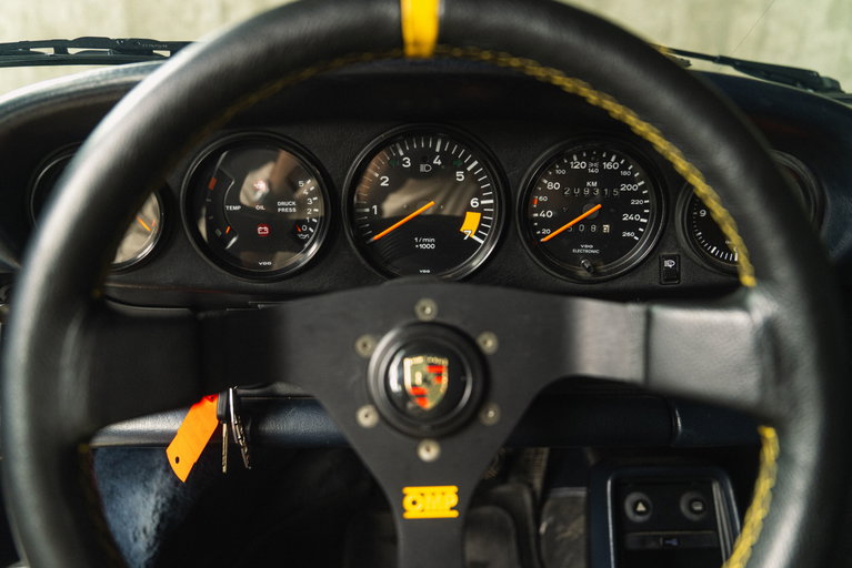 Porsche 911 Carrera 3.2