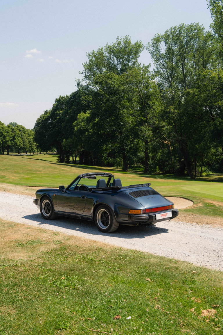 Porsche 911 Carrera 3.2