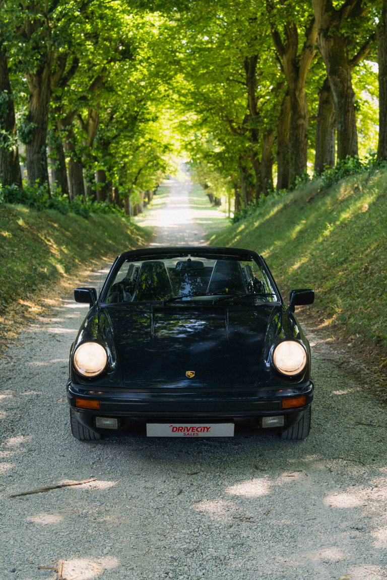 Porsche 911 Carrera 3.2