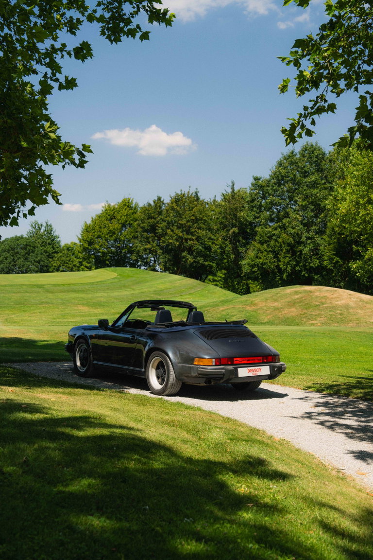 Porsche 911 Carrera 3.2