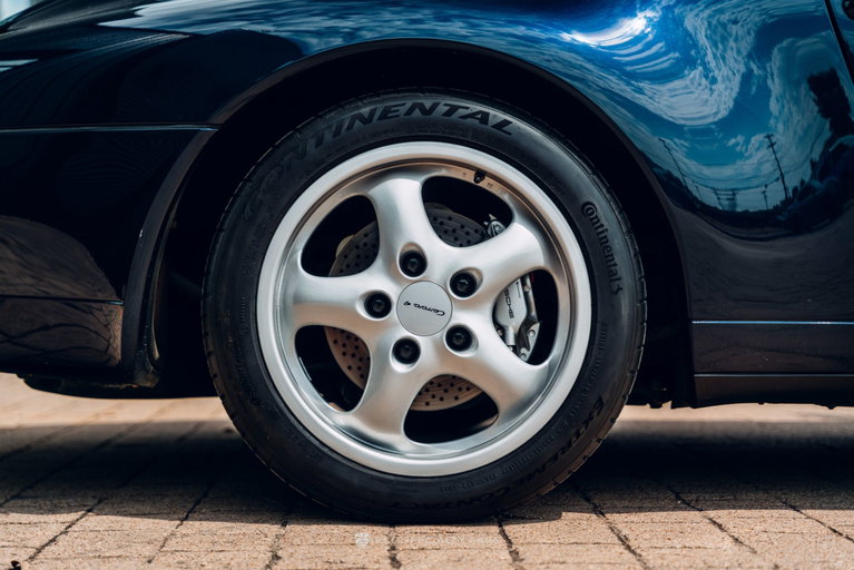 Porsche 993 Carrera 4