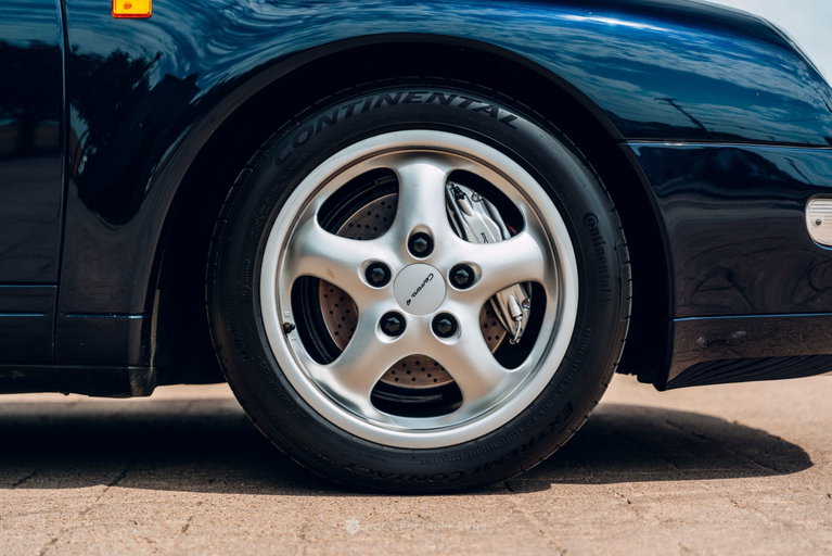 Porsche 993 Carrera 4