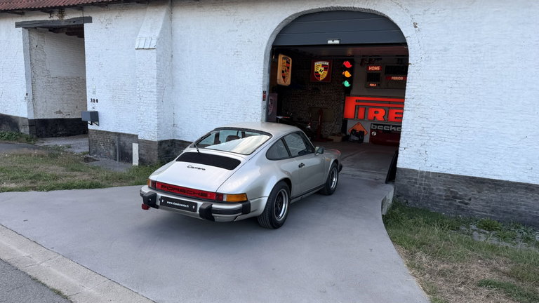 Porsche 911 Carrera 3.2