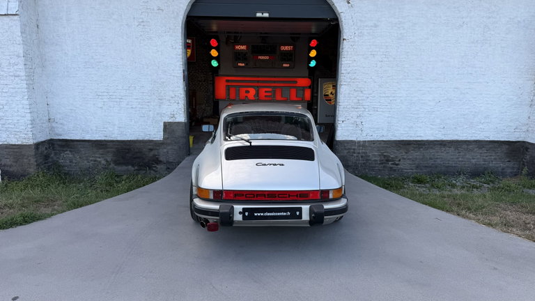 Porsche 911 Carrera 3.2