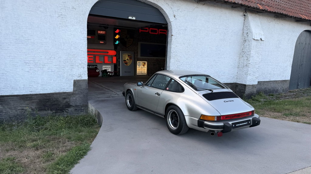 Porsche 911 Carrera 3.2