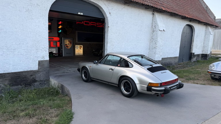Porsche 911 Carrera 3.2