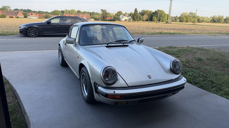Porsche 911 Carrera 3.2