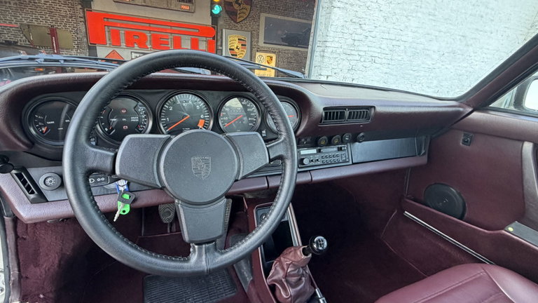 Porsche 911 Carrera 3.2