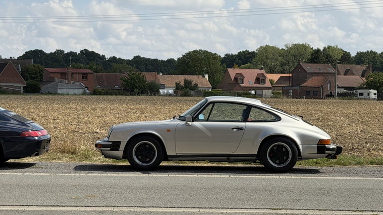 Porsche 911 Carrera 3.2