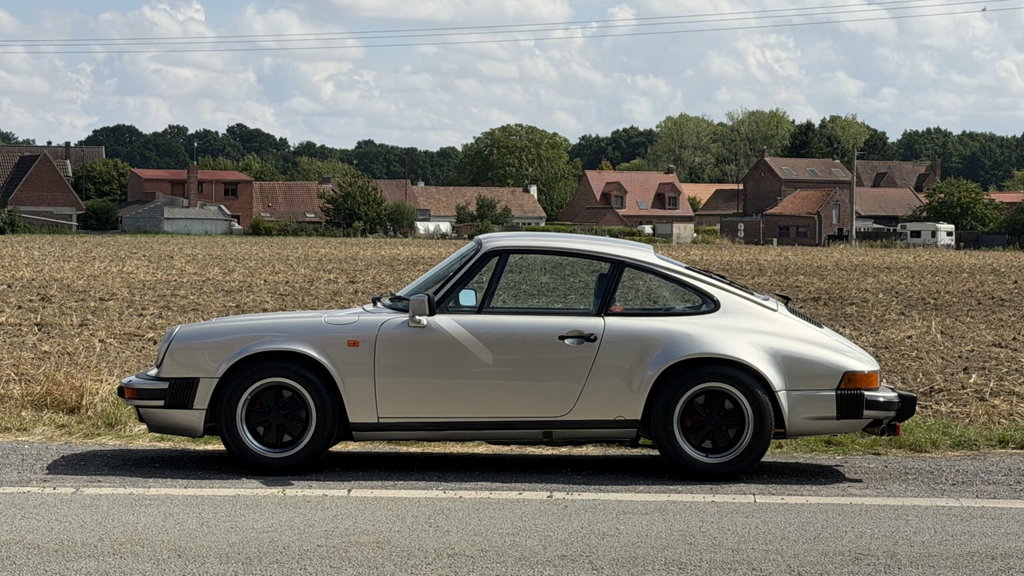 Porsche 911 Carrera 3.2
