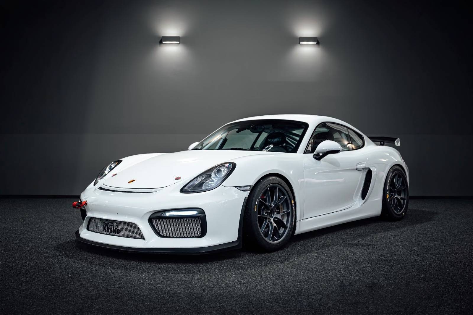 【未開封】ル・カレスモア　ホワイトスペシャル Porsche in Carrara White Metallic Z98 - Color Overview - elferspot
