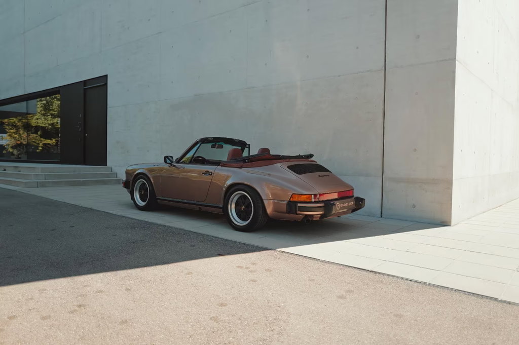 Porsche 911 Carrera 3.2 (US)