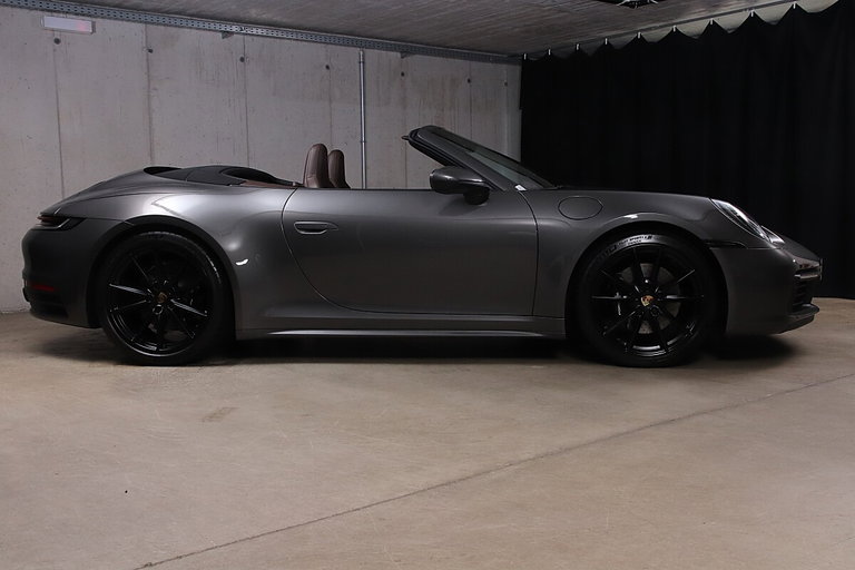 Porsche 992 Carrera 4S