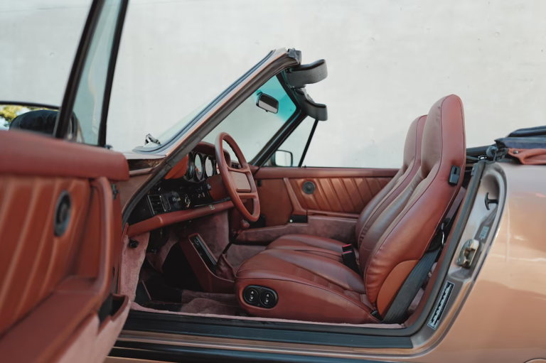 Porsche 911 Carrera 3.2 (US)