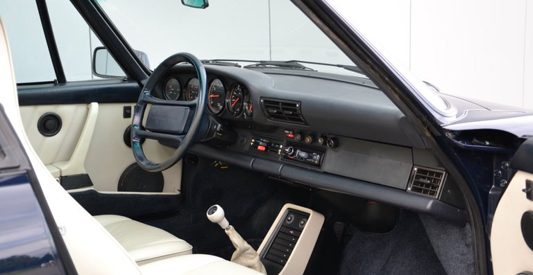 Porsche 911 Carrera 3.2