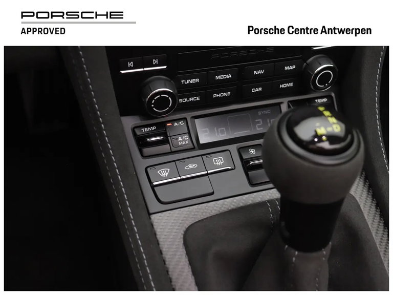 Porsche 718 Spyder RS