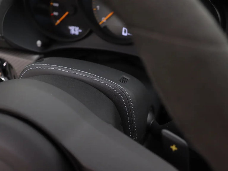 Porsche 718 Spyder RS