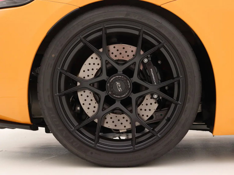 Porsche 718 Spyder RS