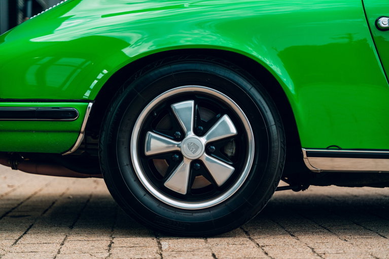 Porsche 911 E