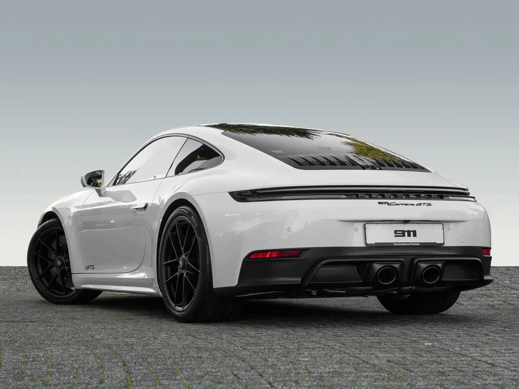 Porsche 992.2 Carrera GTS