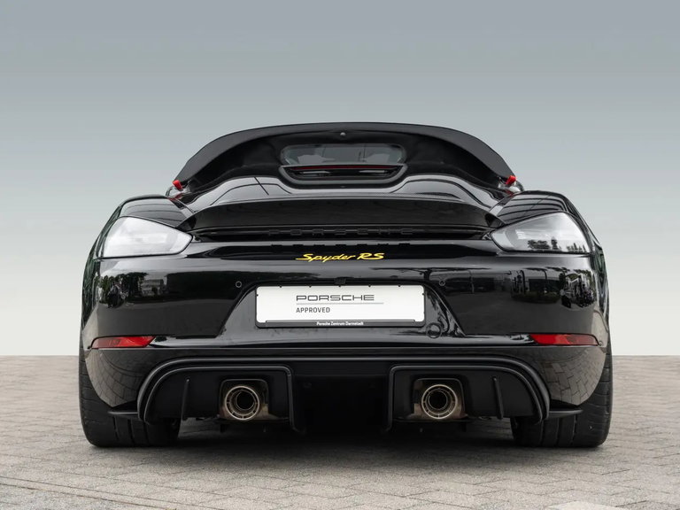 Porsche 718 Spyder RS