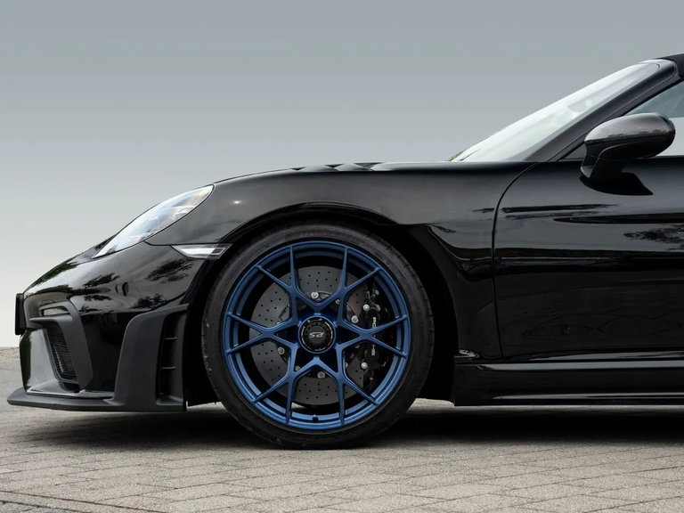 Porsche 718 Spyder RS