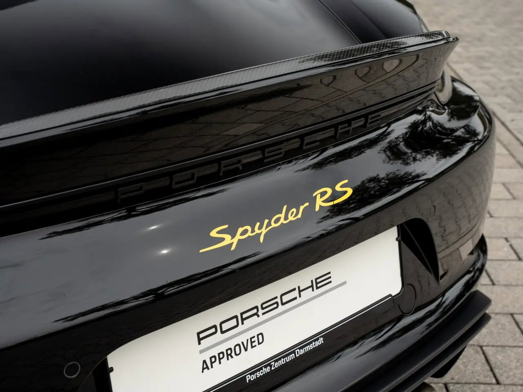 Porsche 718 Spyder RS
