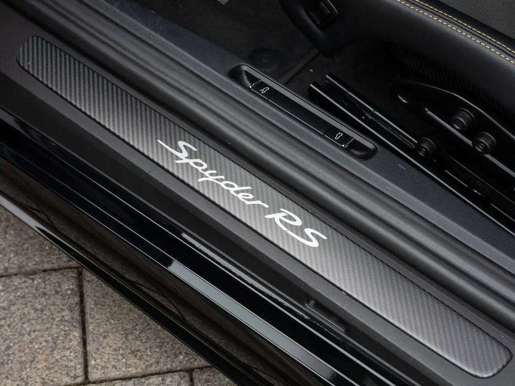 Porsche 718 Spyder RS