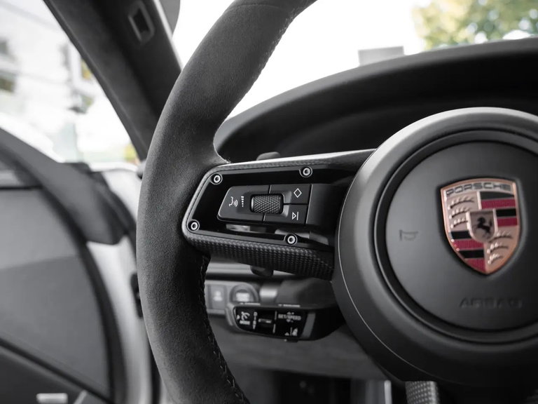 Porsche 992.2 Carrera GTS