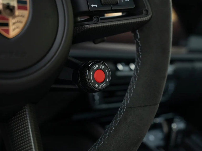 Porsche 992.2 Carrera GTS