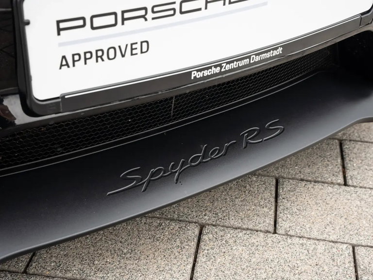 Porsche 718 Spyder RS