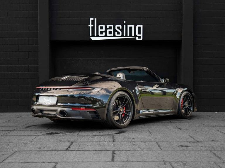 Porsche 992 Carrera 4 GTS