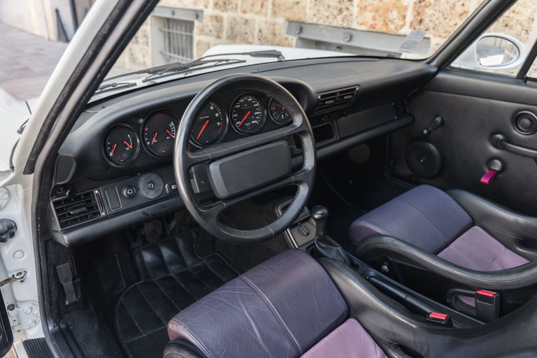 Porsche 964 Carrera RS