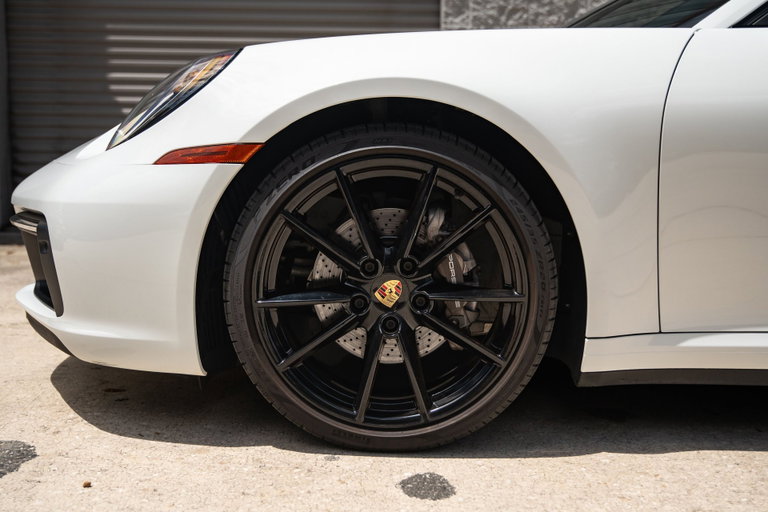 Porsche 992 Carrera