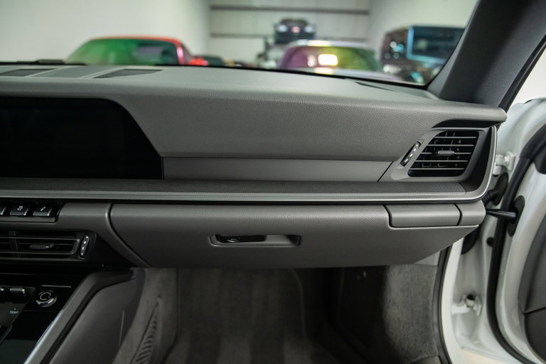 Porsche 992 Carrera