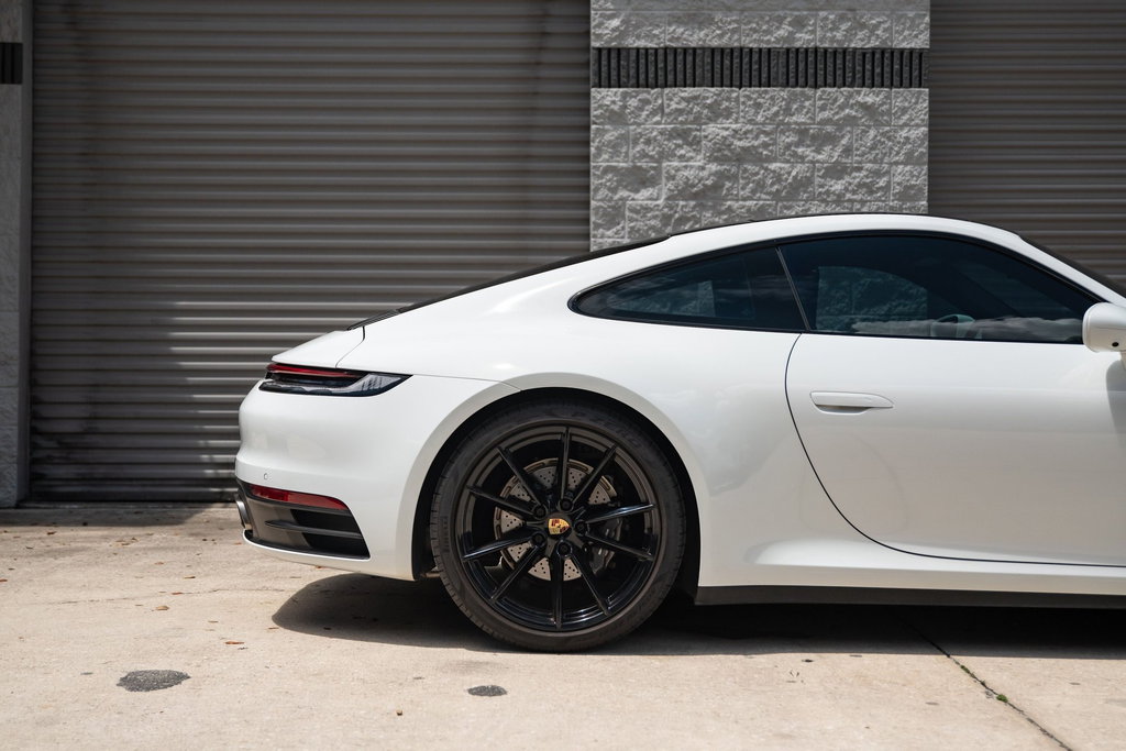 Porsche 992 Carrera