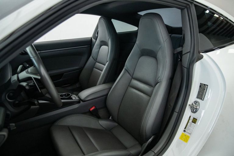 Porsche 992 Carrera