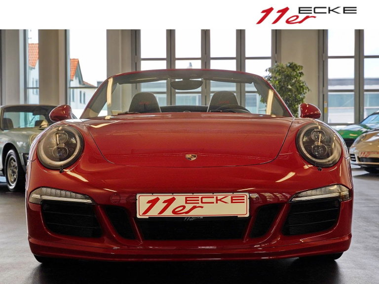 Porsche 991 Carrera 4 GTS