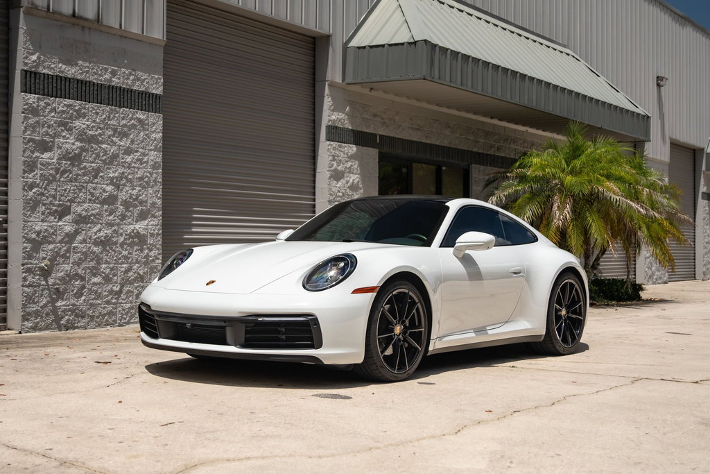 Porsche 992 Carrera