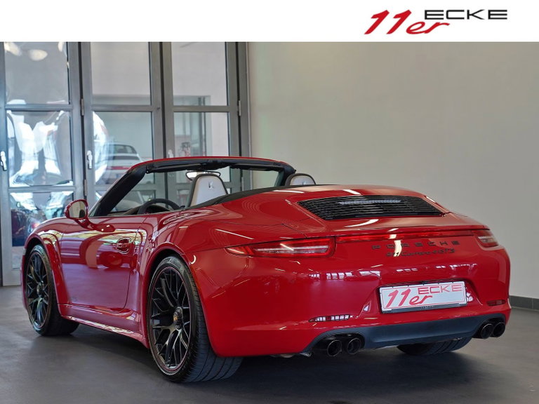 Porsche 991 Carrera 4 GTS