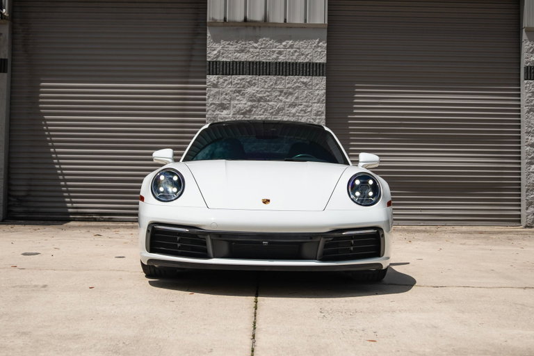Porsche 992 Carrera