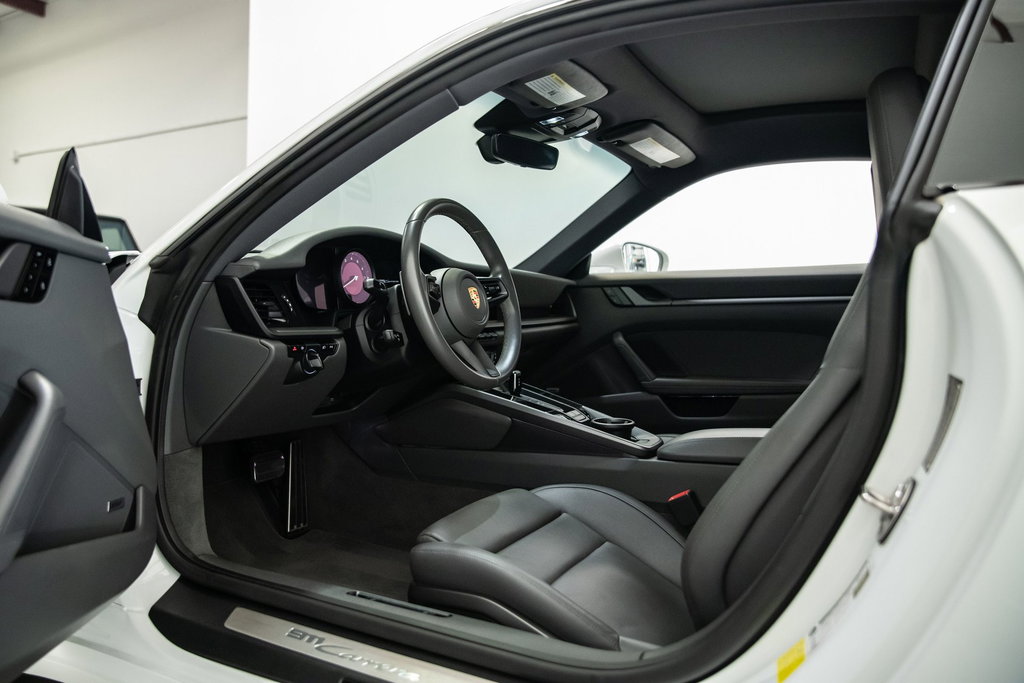 Porsche 992 Carrera