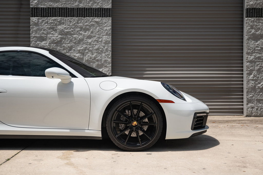 Porsche 992 Carrera
